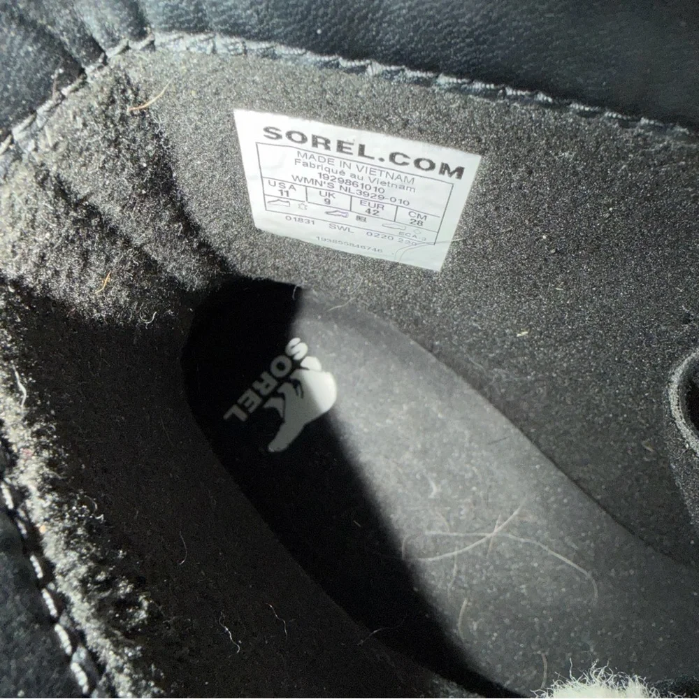 Sorel black boots